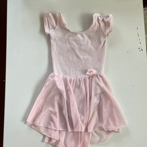 MDnMd  girls ballet or gymnastics ballerina outfit dress.